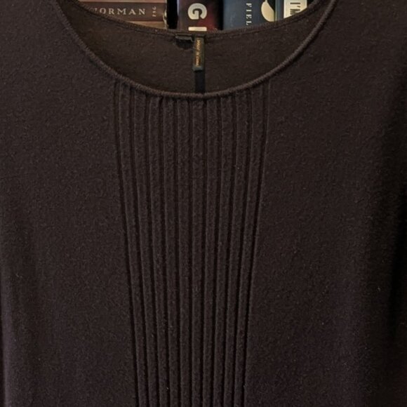 Flattering Deep Brown Short Sleeve Sweater / Size M - Picture 2 of 7
